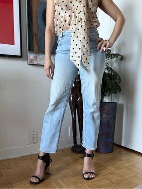 High-Rise Light Blue Cropped Straight Jeans - Women